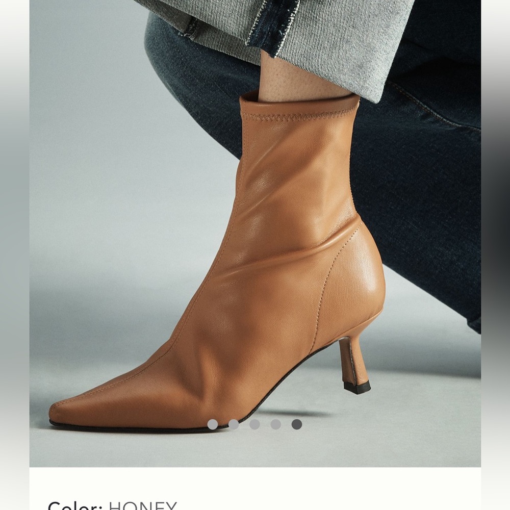 Angel Alarcon pointed toe kitten heel boots honey in size 40